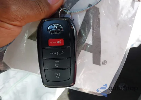 2025 Toyota Camry Xse z USA, uszkodzony, nr VIN 4T1DAACK0SU144690